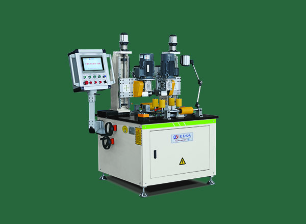 KCJ-CNC5 全數(shù)控開(kāi)齒穿條一體機(jī)（專(zhuān)利產(chǎn)品）.jpg
